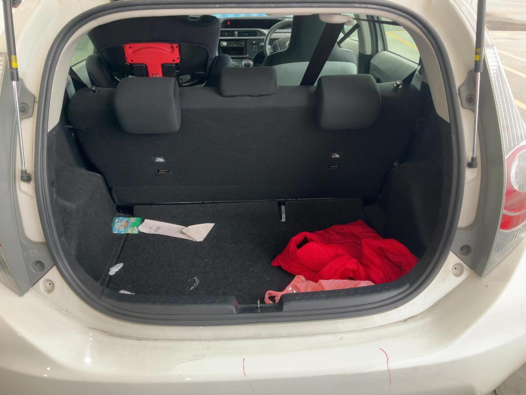 Photo '15' of Toyota Aqua Hybrid