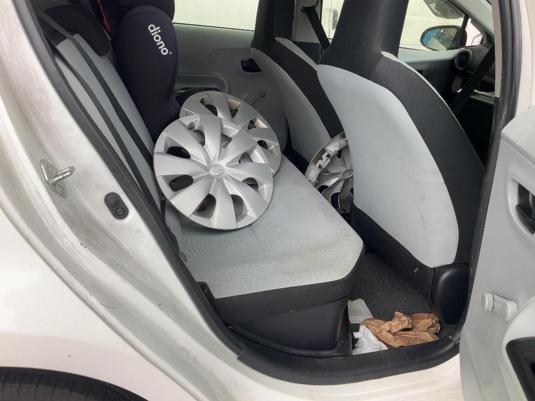 Photo '21' of Toyota Aqua Hybrid