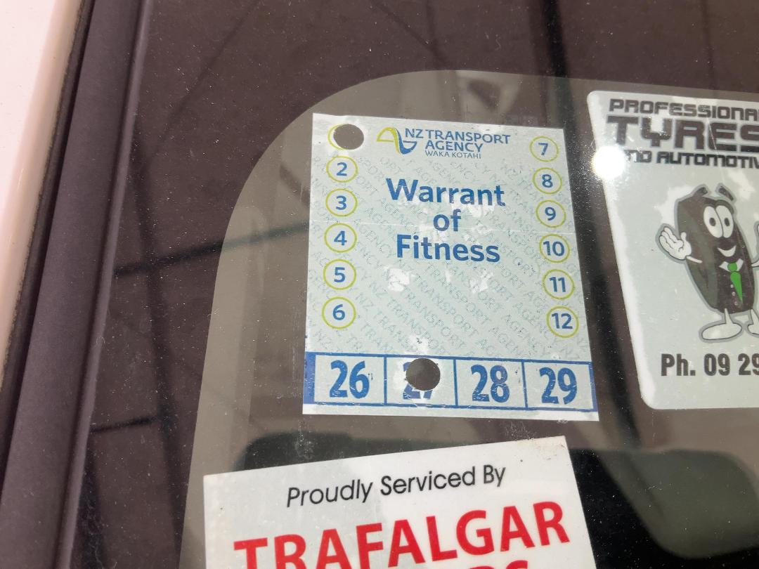 Photo '27' of Toyota Aqua Hybrid