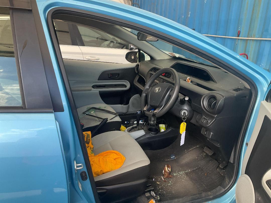 Photo '14' of Toyota Aqua Hybrid