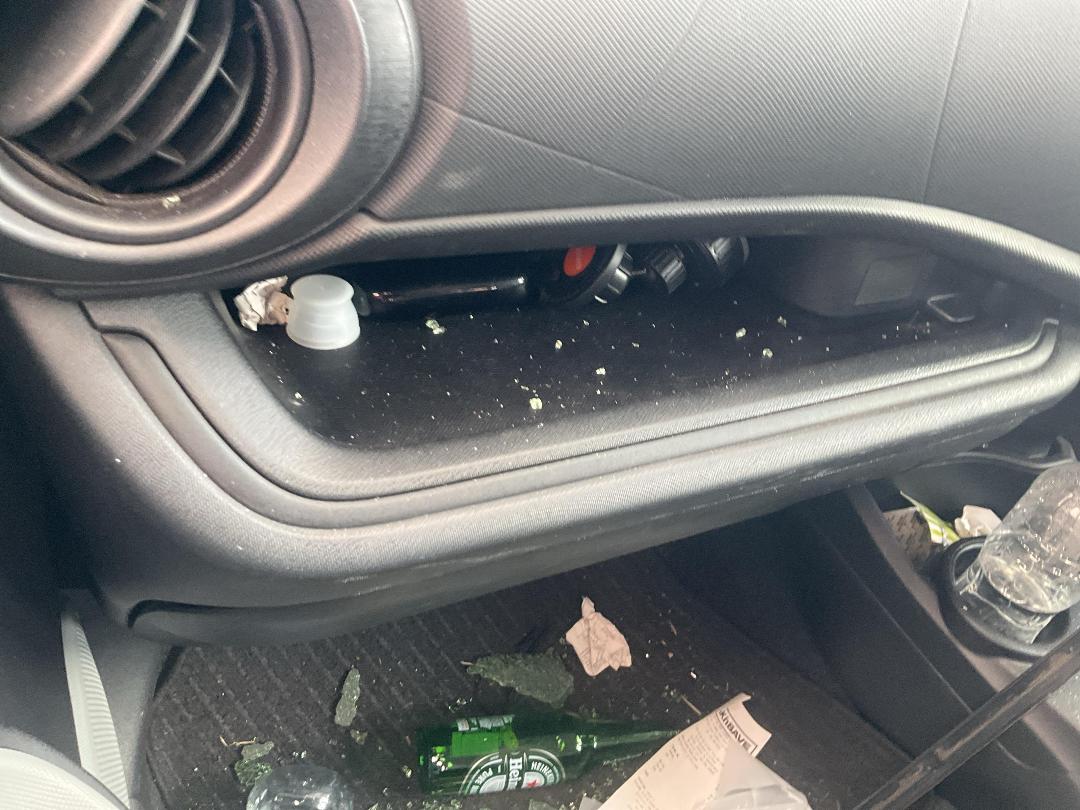 Photo '18' of Toyota Aqua Hybrid