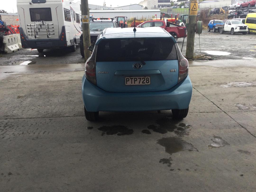 Photo '5' of Toyota Aqua Hybrid