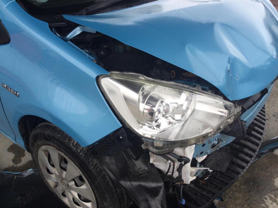 Photo '10' of Toyota Aqua Hybrid