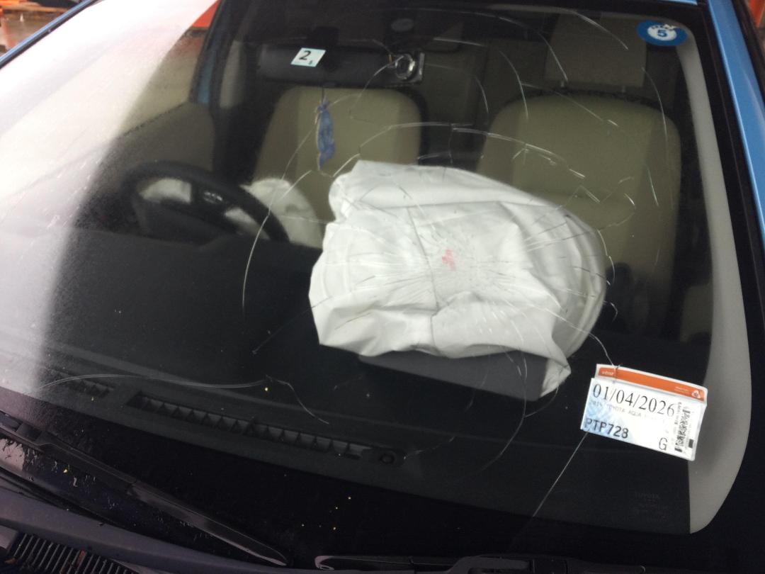 Photo '21' of Toyota Aqua Hybrid