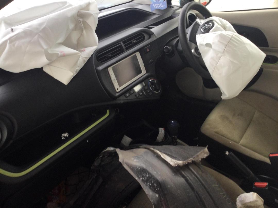 Photo '22' of Toyota Aqua Hybrid