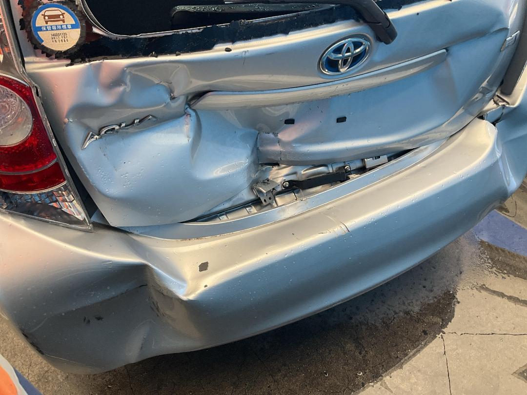 Photo '14' of Toyota Aqua Hybrid