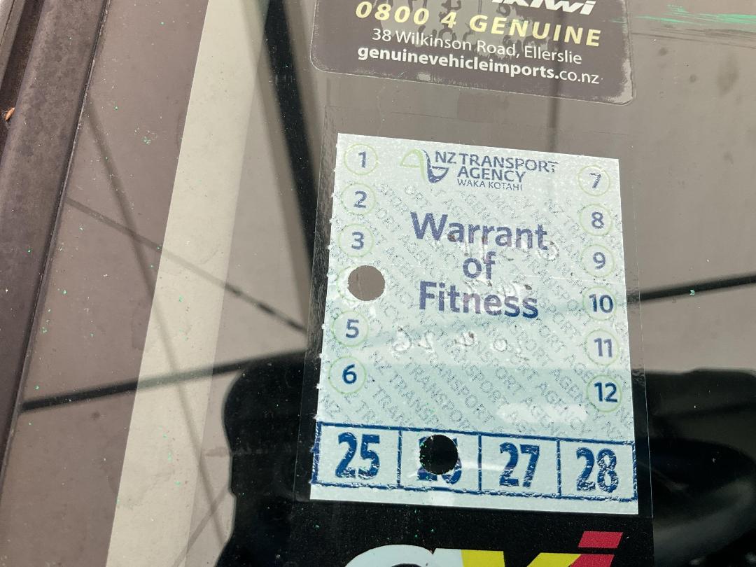 Photo '26' of Toyota Aqua Hybrid