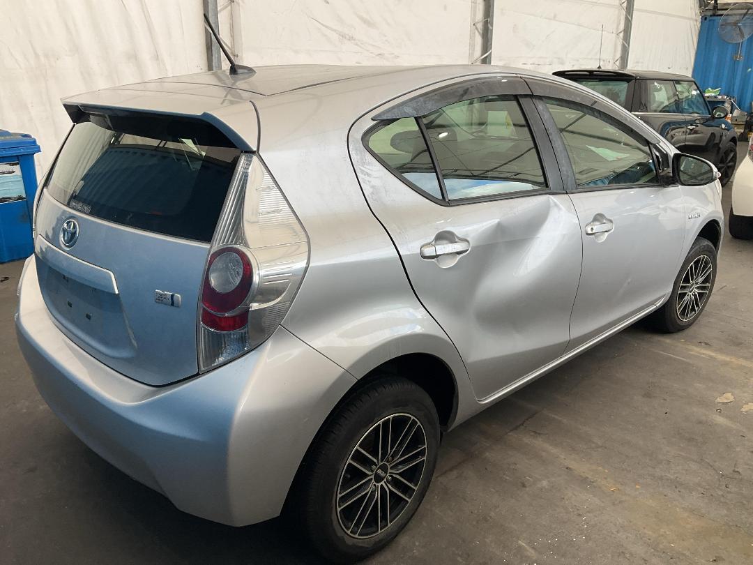 Photo '5' of Toyota Aqua Hybrid