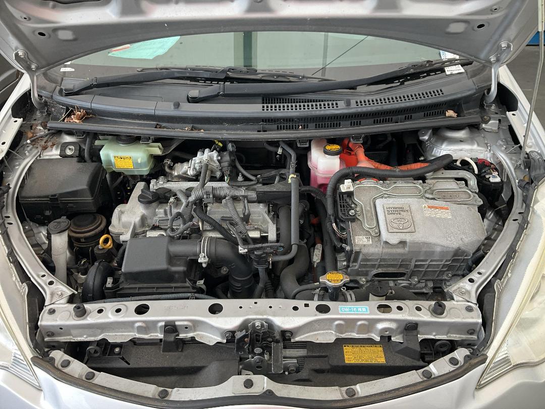 Photo '11' of Toyota Aqua Hybrid