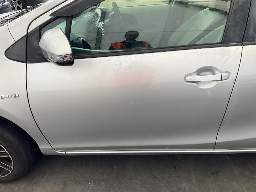 Photo '21' of Toyota Aqua Hybrid