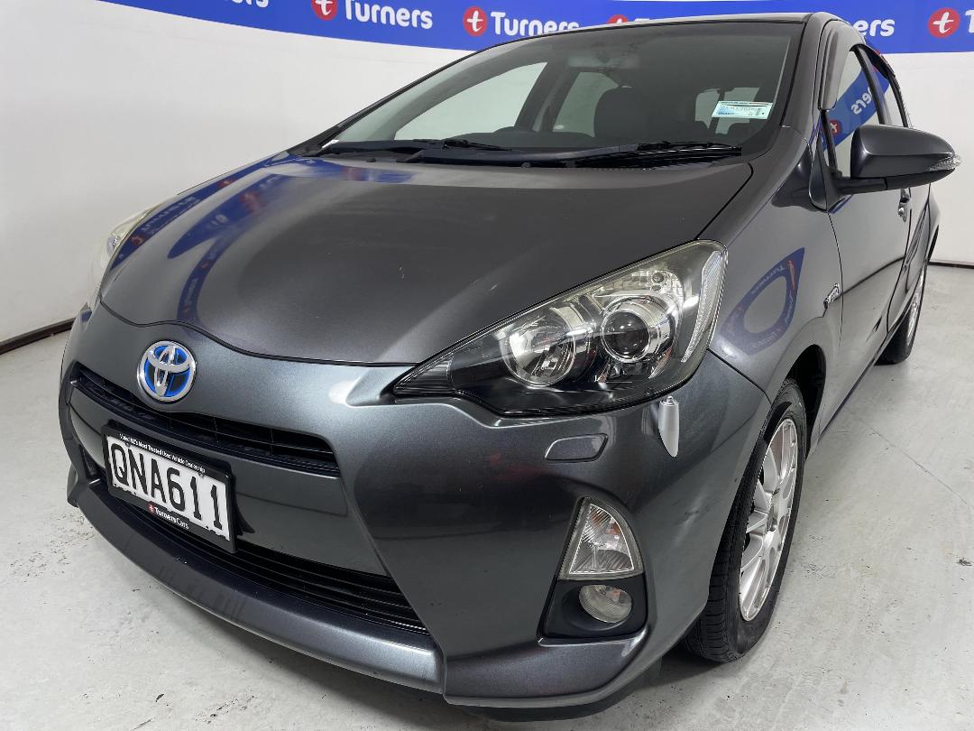 Photo '4' of Toyota Aqua Photo '4' of Toyota Aqua