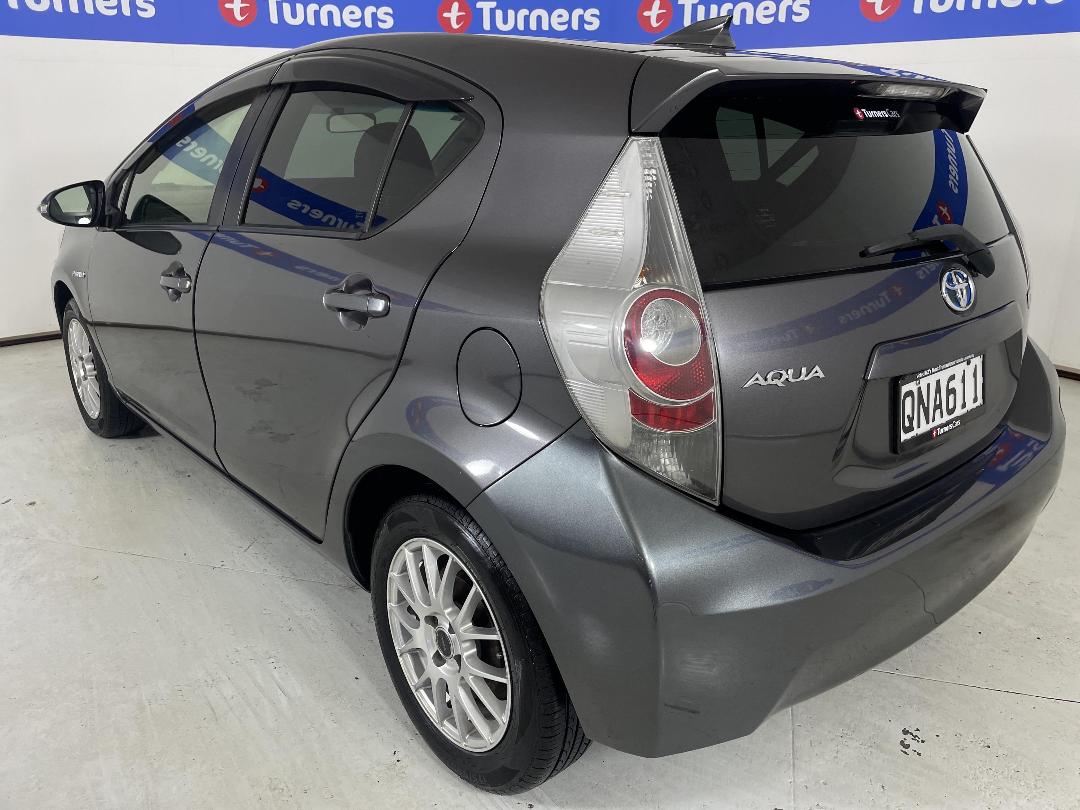 Photo '5' of Toyota Aqua Photo '5' of Toyota Aqua