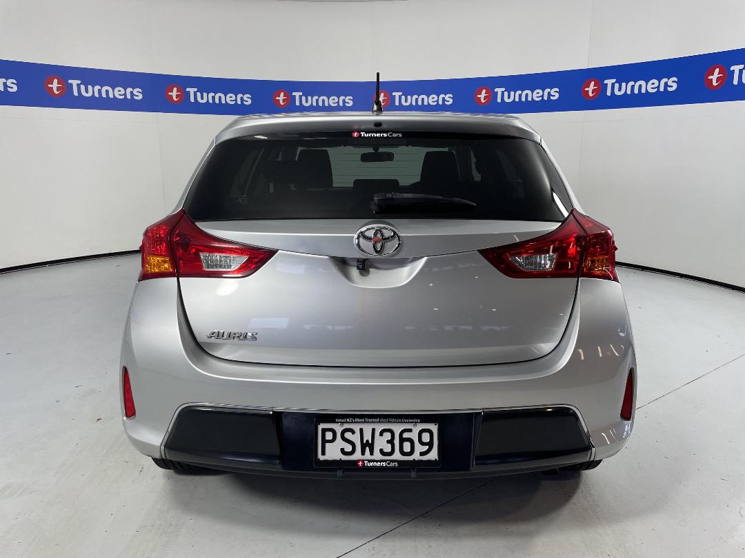 Photo '6' of Toyota Auris
