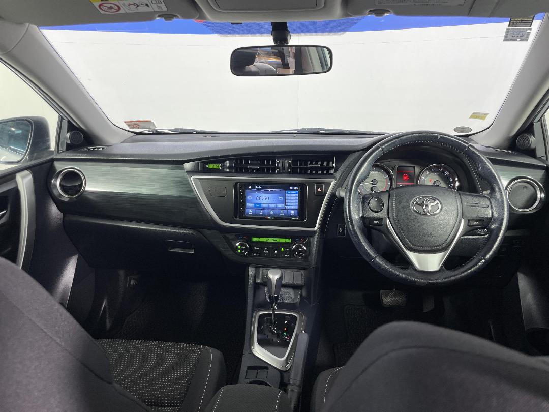 Photo '17' of Toyota Auris