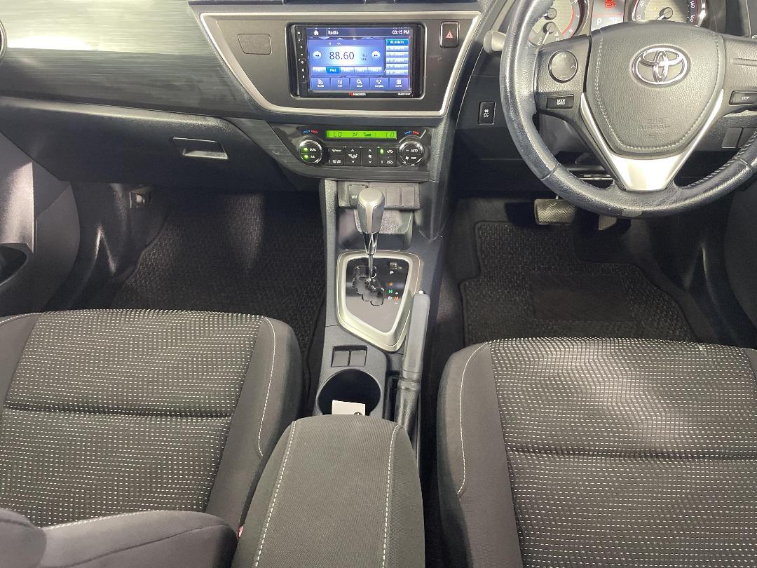 Photo '18' of Toyota Auris