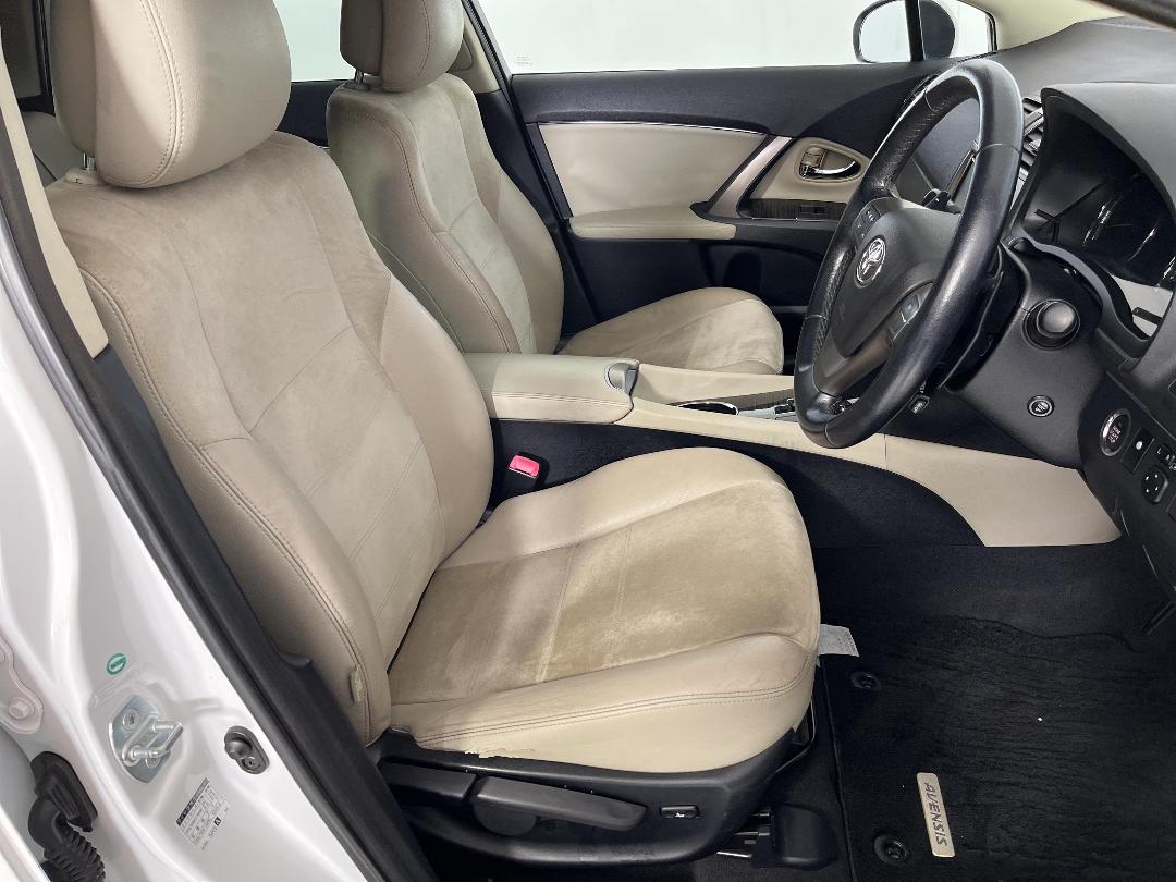Photo '16' of Toyota Avensis Photo '16' of Toyota Avensis