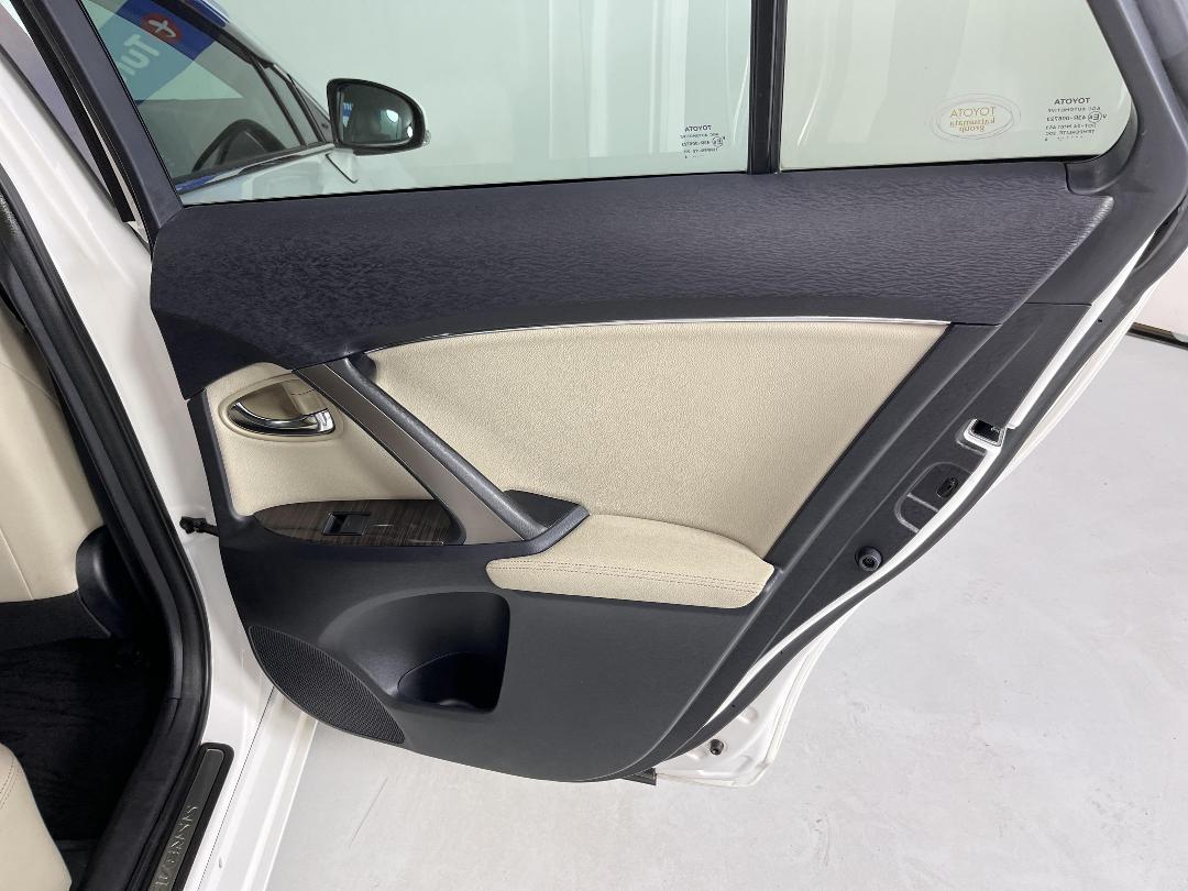 Photo '19' of Toyota Avensis Photo '19' of Toyota Avensis