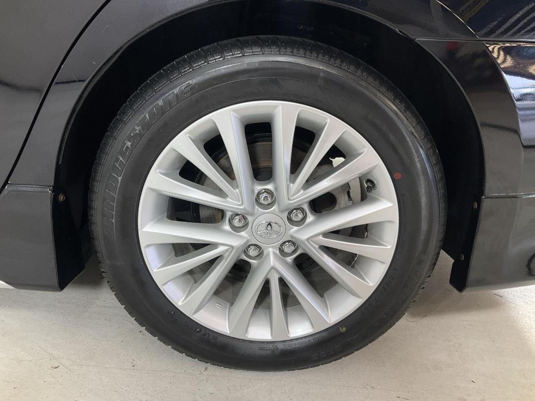 Photo '11' of Toyota Camry