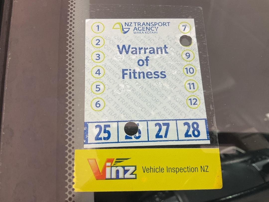 Photo '23' of Toyota Camry