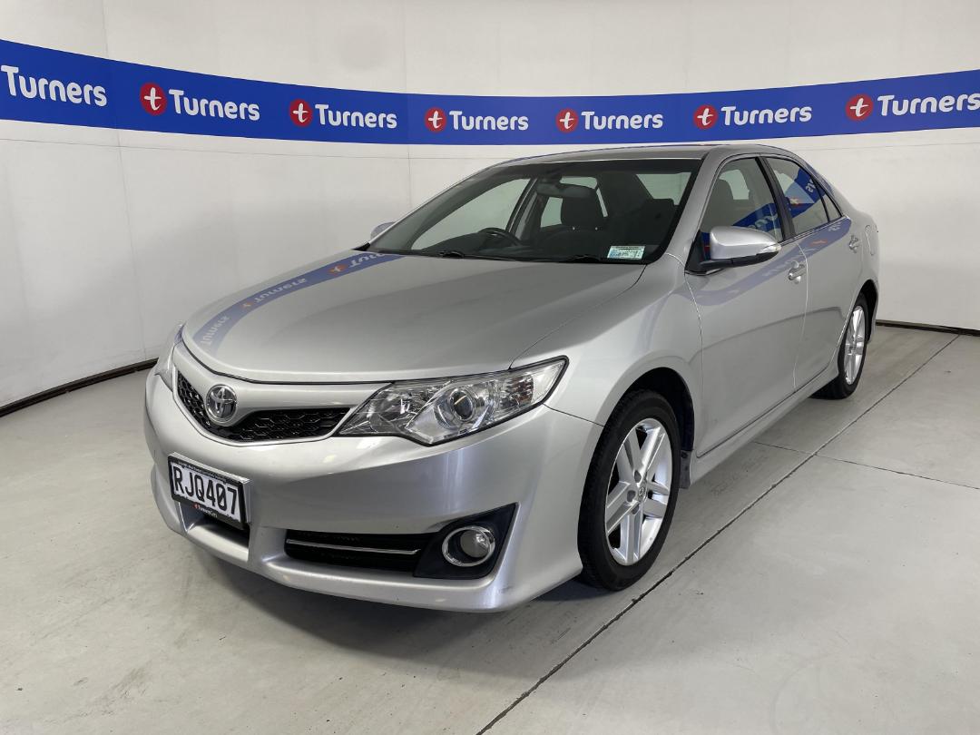 Photo '4' of Toyota Camry