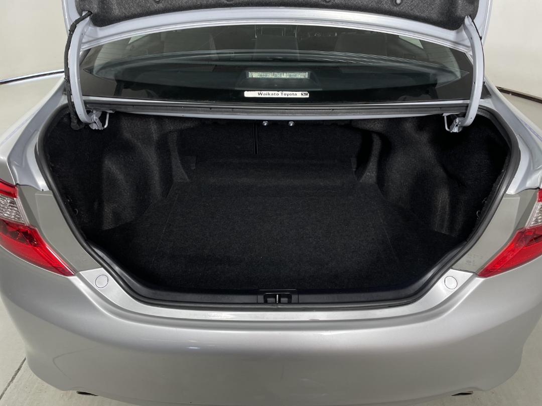 Photo '14' of Toyota Camry