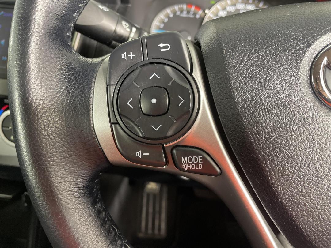 Photo '26' of Toyota Camry