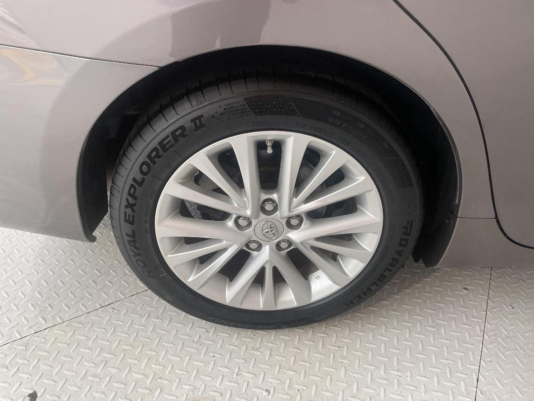 Photo '12' of Toyota Camry Photo '12' of Toyota Camry