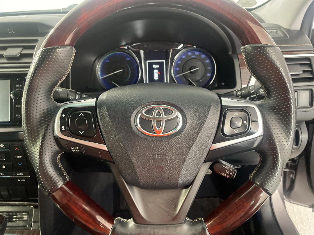 Photo '28' of Toyota Camry Photo '28' of Toyota Camry