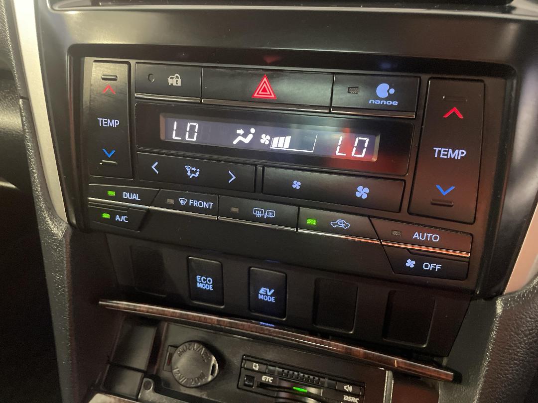 Photo '31' of Toyota Camry Photo '31' of Toyota Camry