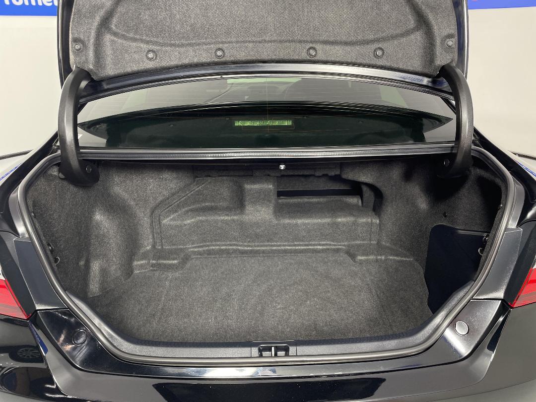 Photo '14' of Toyota Camry