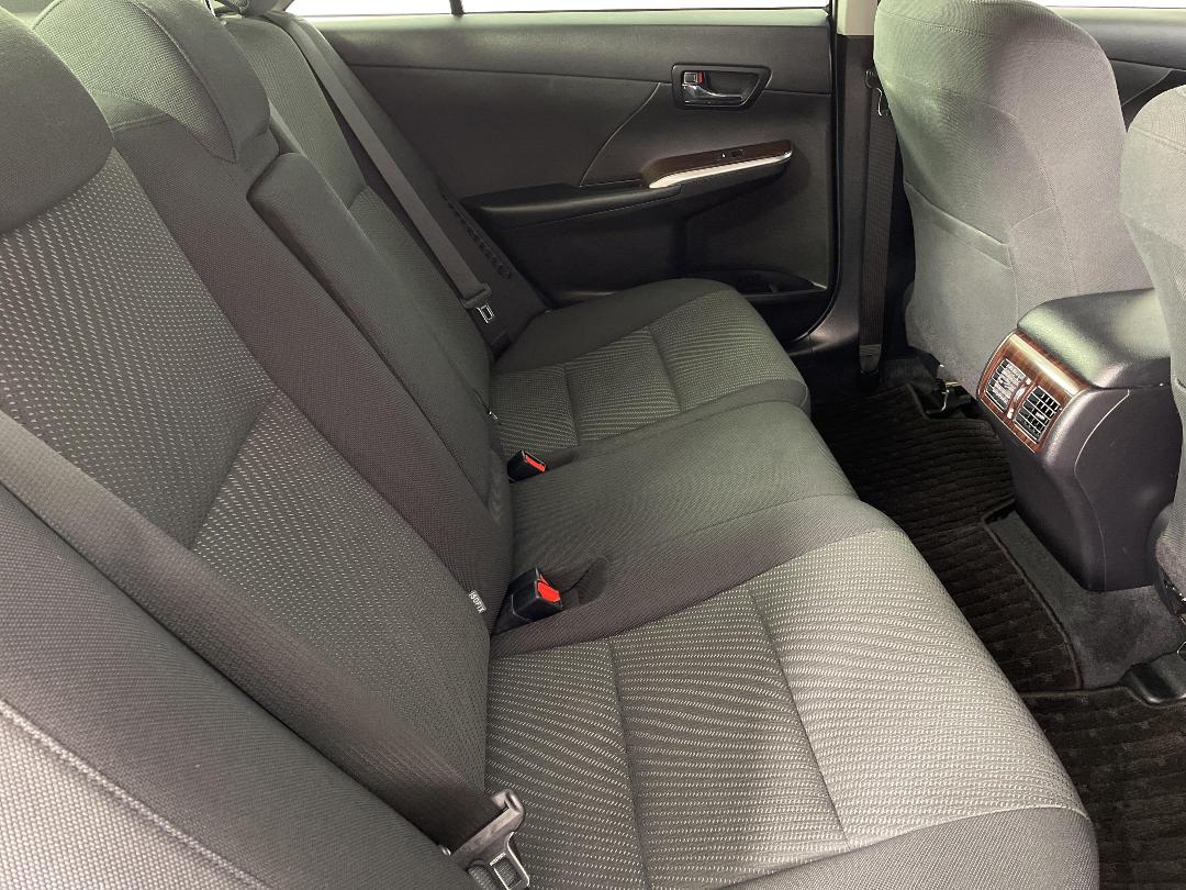 Photo '20' of Toyota Camry