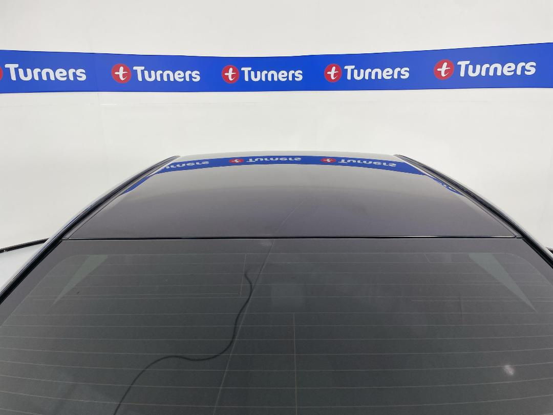 Photo '35' of Toyota Camry