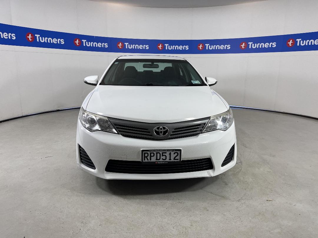 Photo '2' of Toyota Camry