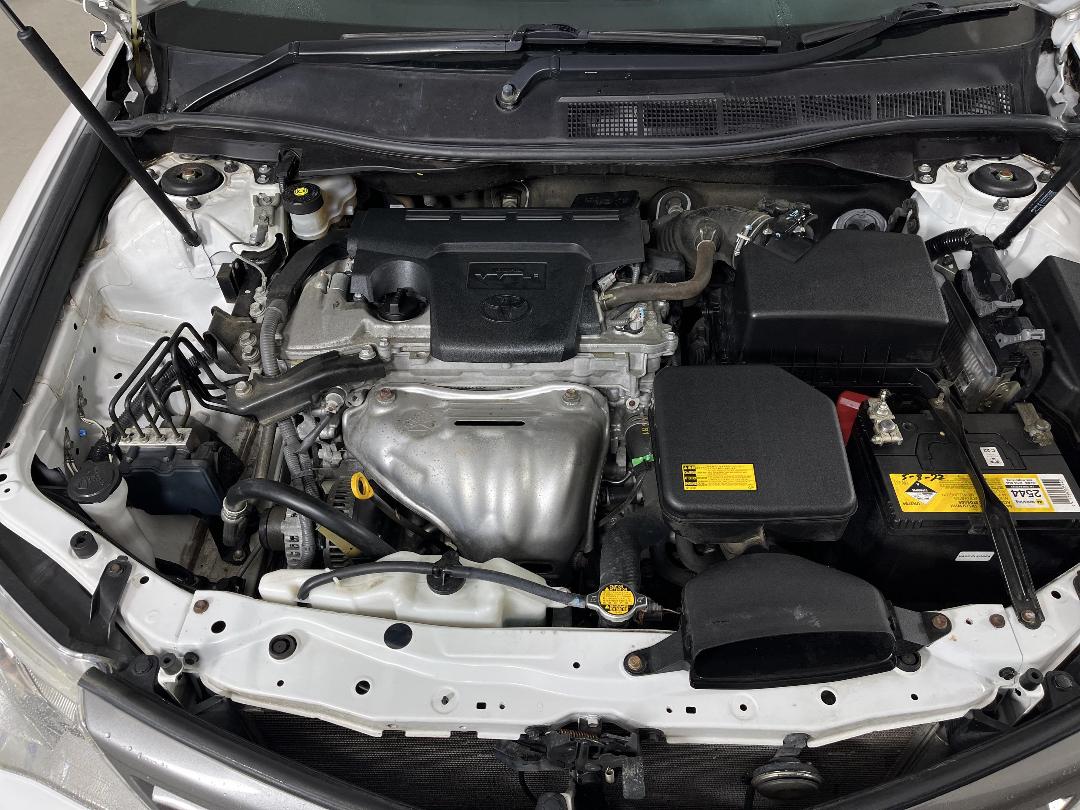 Photo '13' of Toyota Camry