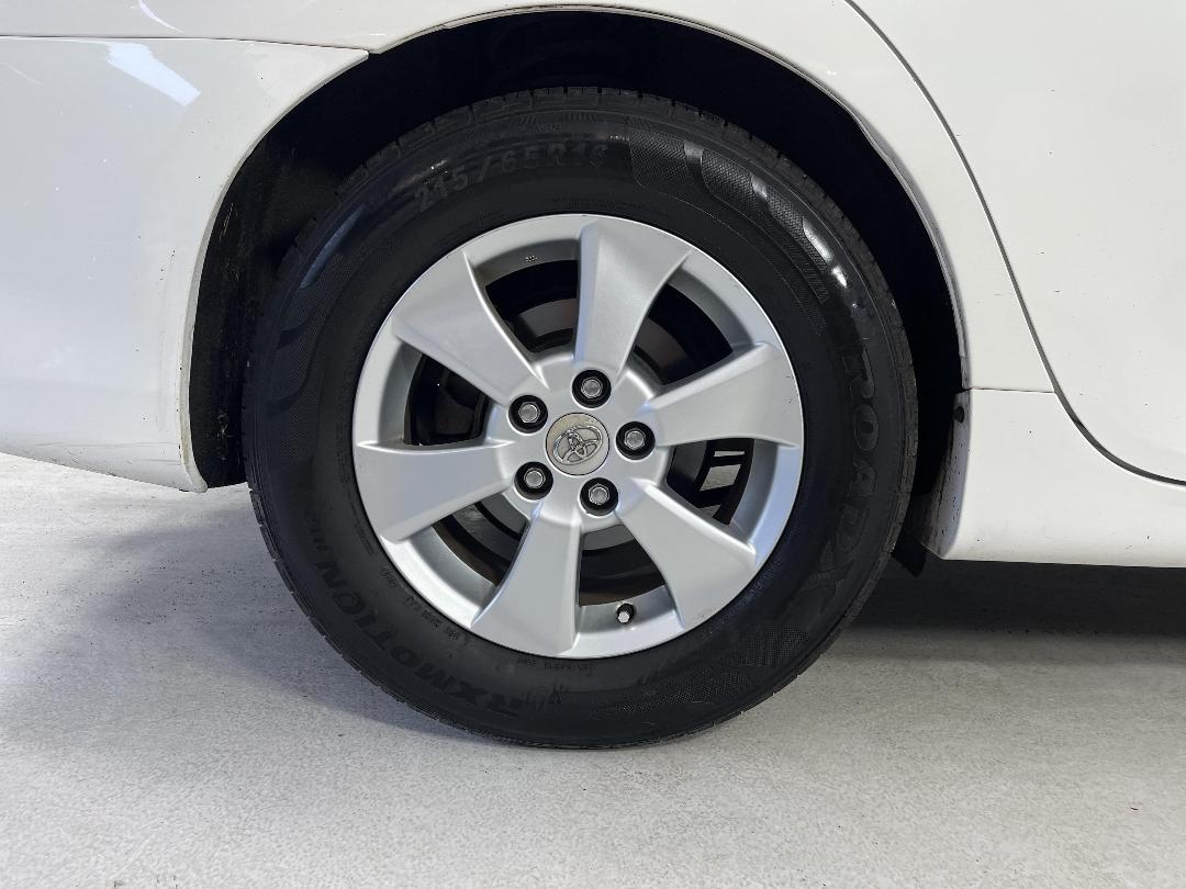 Photo '12' of Toyota Camry