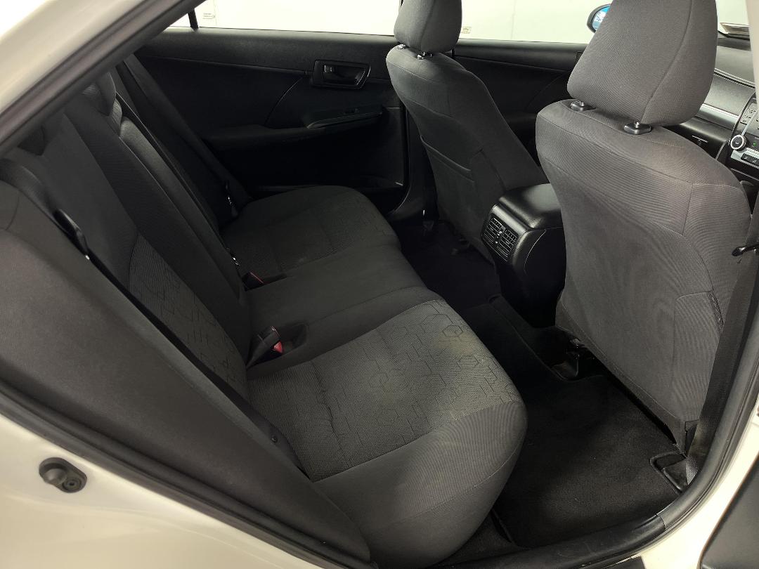 Photo '20' of Toyota Camry