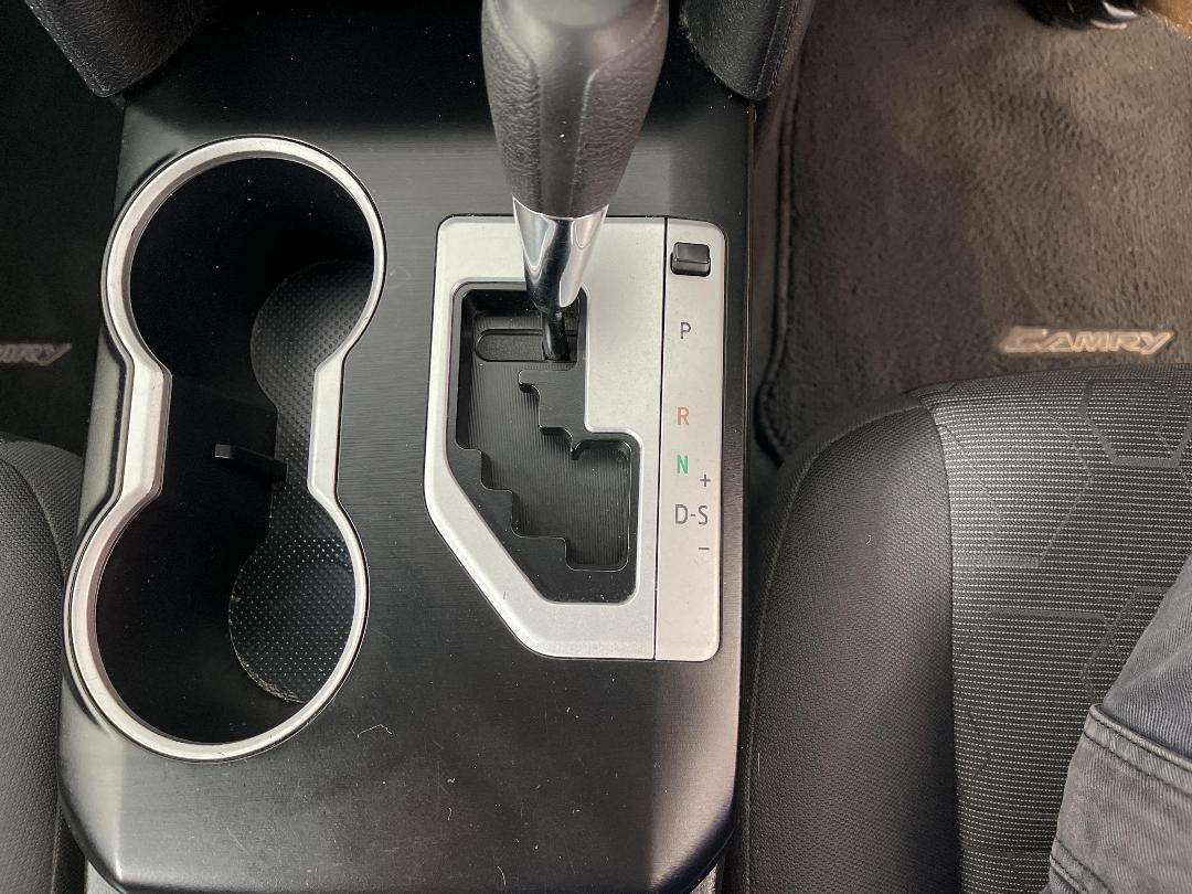 Photo '28' of Toyota Camry