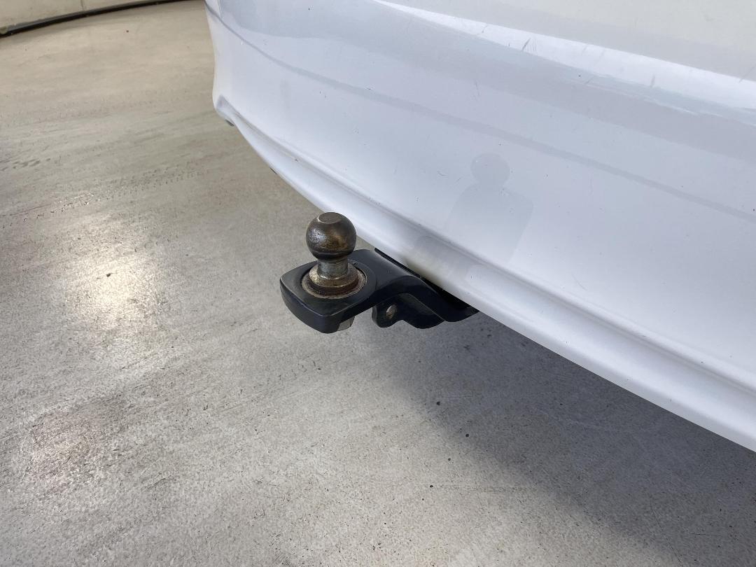 Photo '29' of Toyota Camry