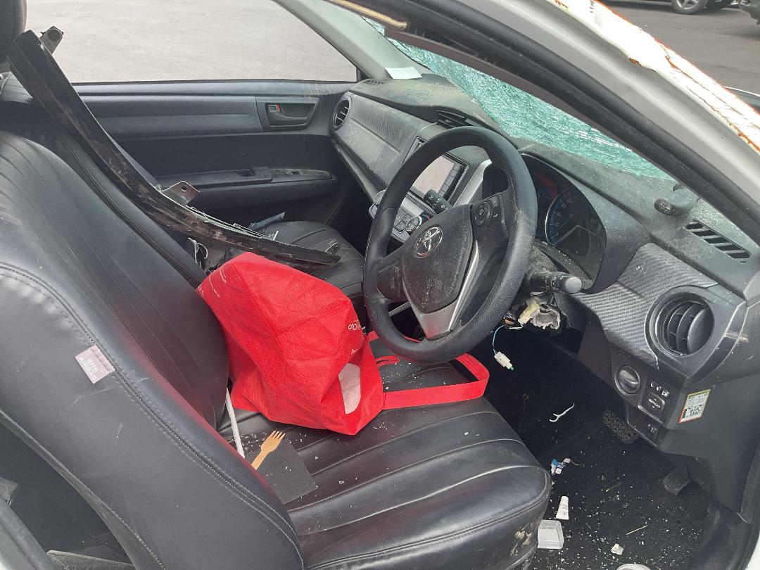 Photo '13' of Toyota Corolla Fielder Hybrid Photo '13' of Toyota Corolla Fielder Hybrid