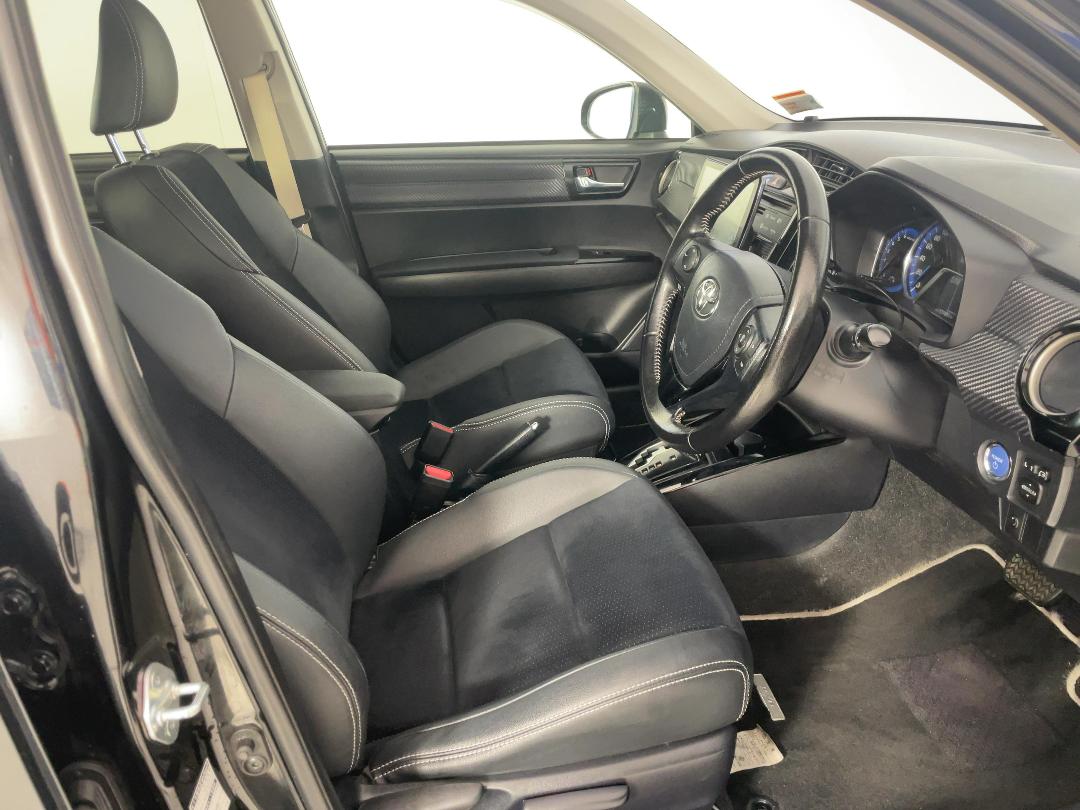 Photo '16' of Toyota Corolla