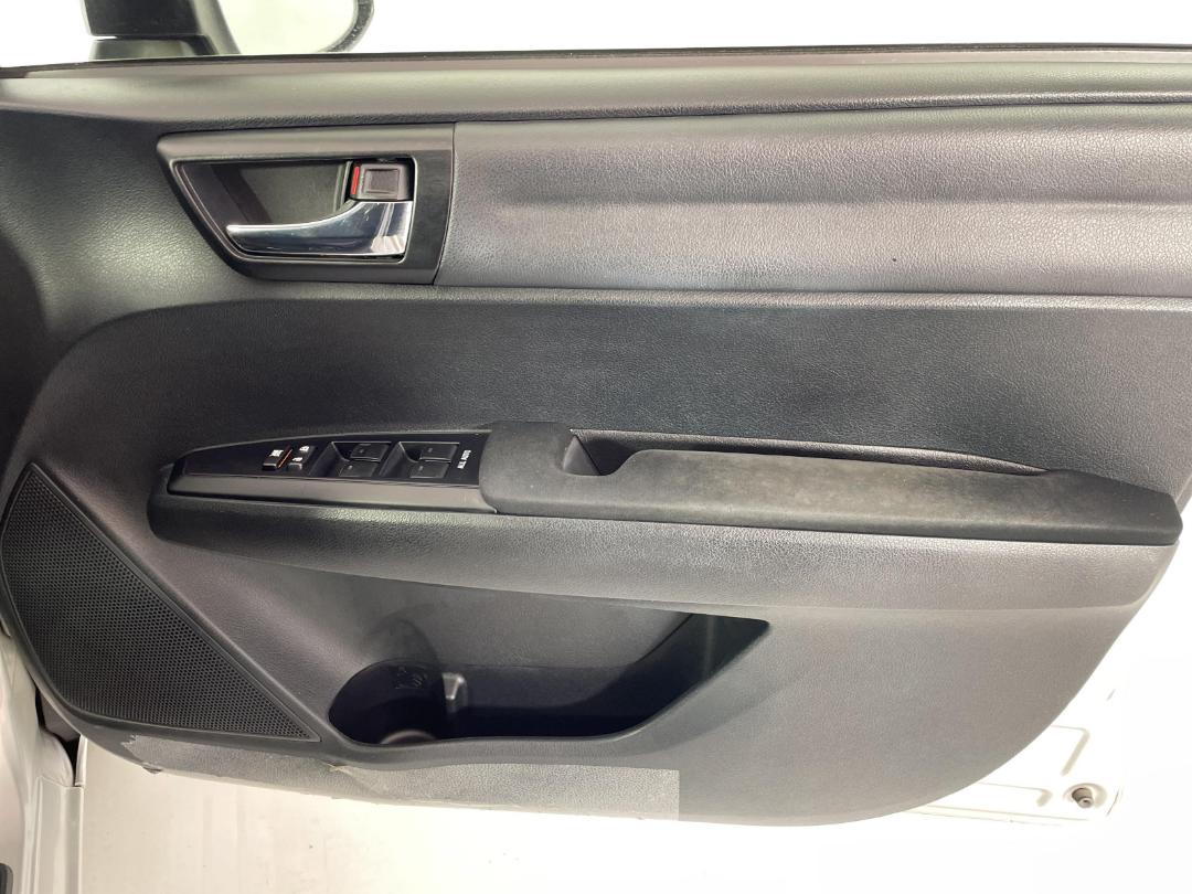 Photo '15' of Toyota Corolla Photo '15' of Toyota Corolla