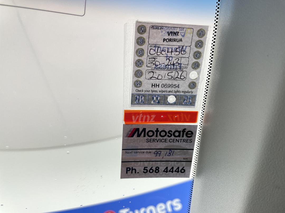 Photo '28' of Toyota Corolla Photo '28' of Toyota Corolla