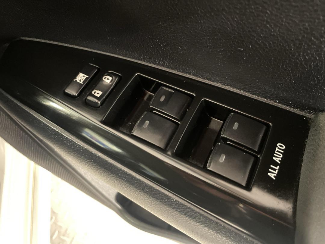 Photo '24' of Toyota Corolla Photo '24' of Toyota Corolla