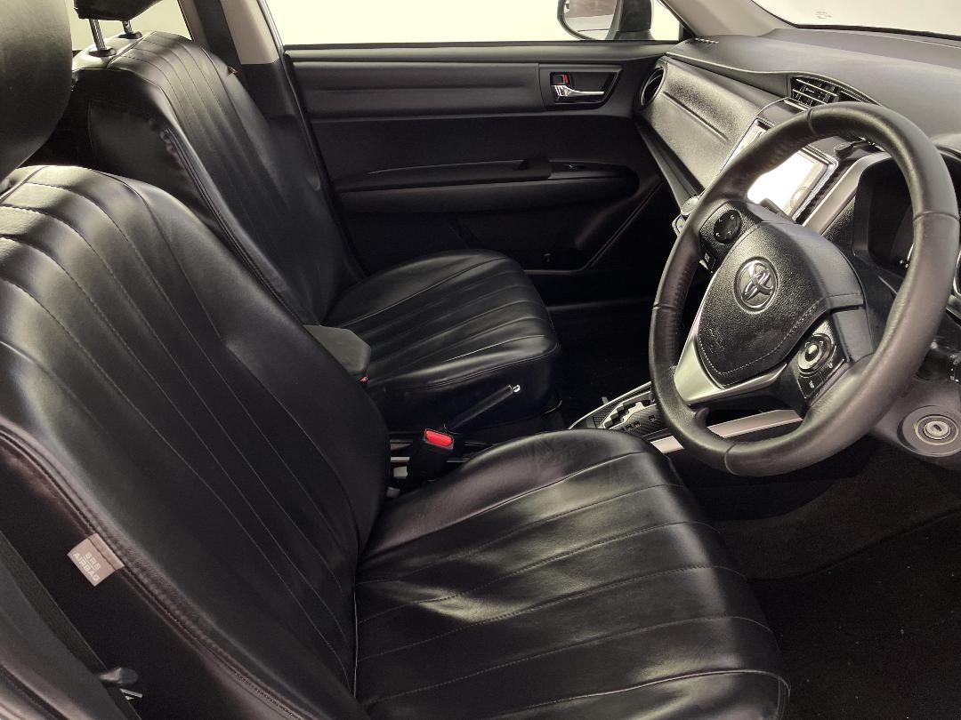 Photo '16' of Toyota Corolla