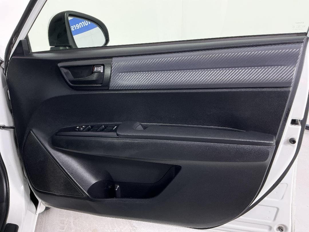 Photo '15' of Toyota Corolla Photo '15' of Toyota Corolla