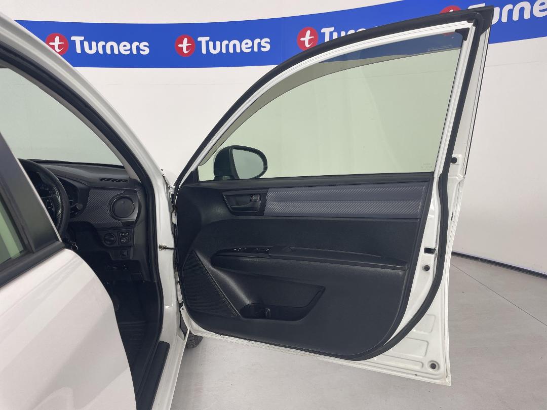 Photo '15' of Toyota Corolla