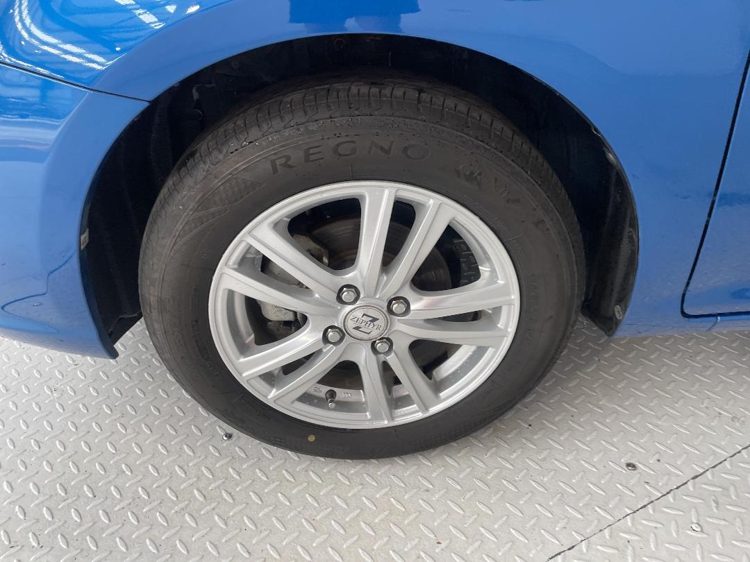 Photo '10' of Toyota Corolla