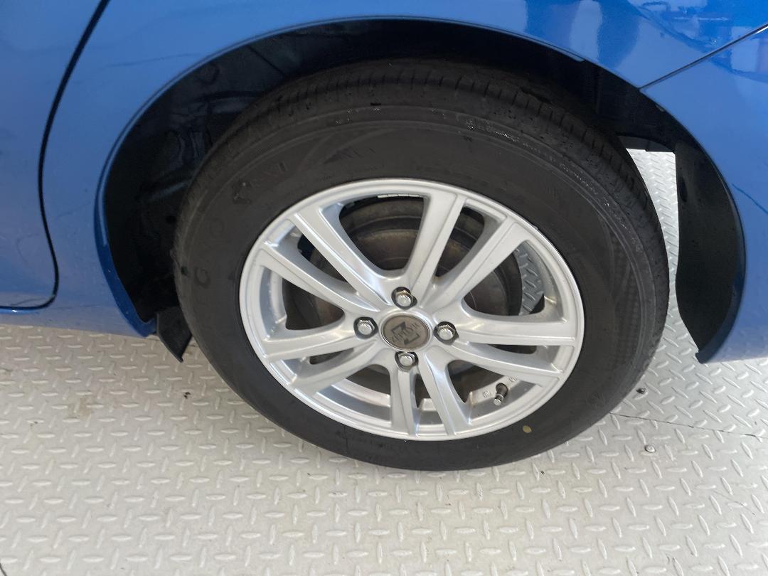 Photo '11' of Toyota Corolla