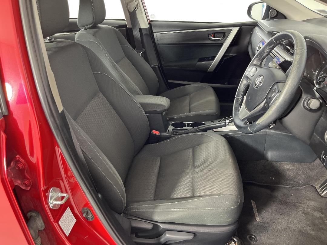 Photo '16' of Toyota Corolla