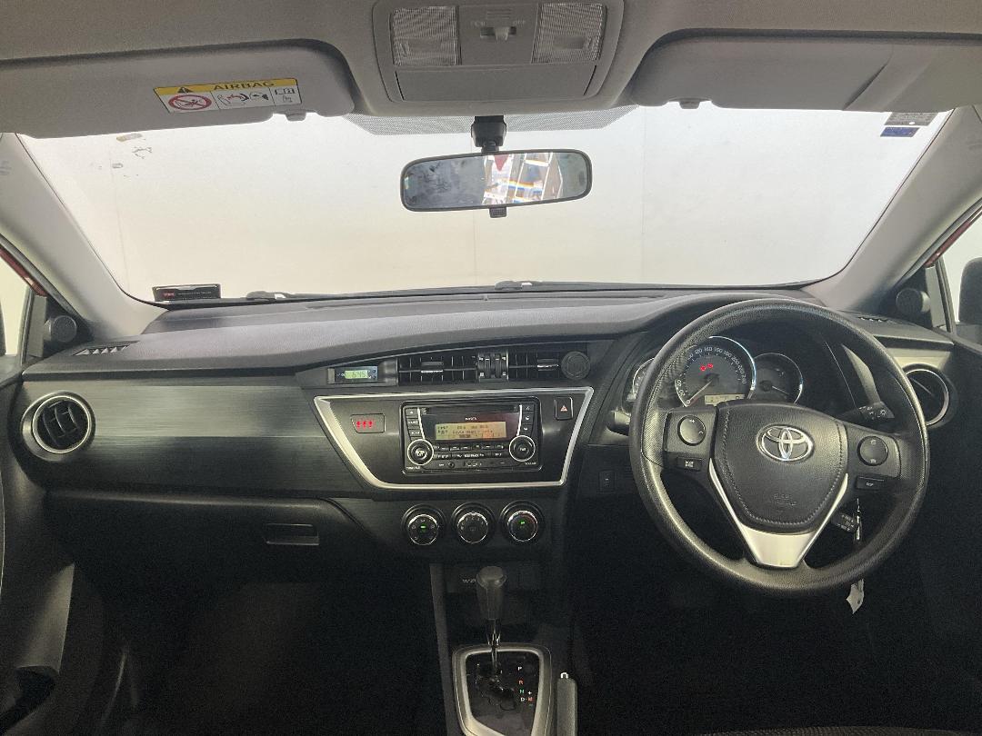 Photo '17' of Toyota Corolla Photo '17' of Toyota Corolla